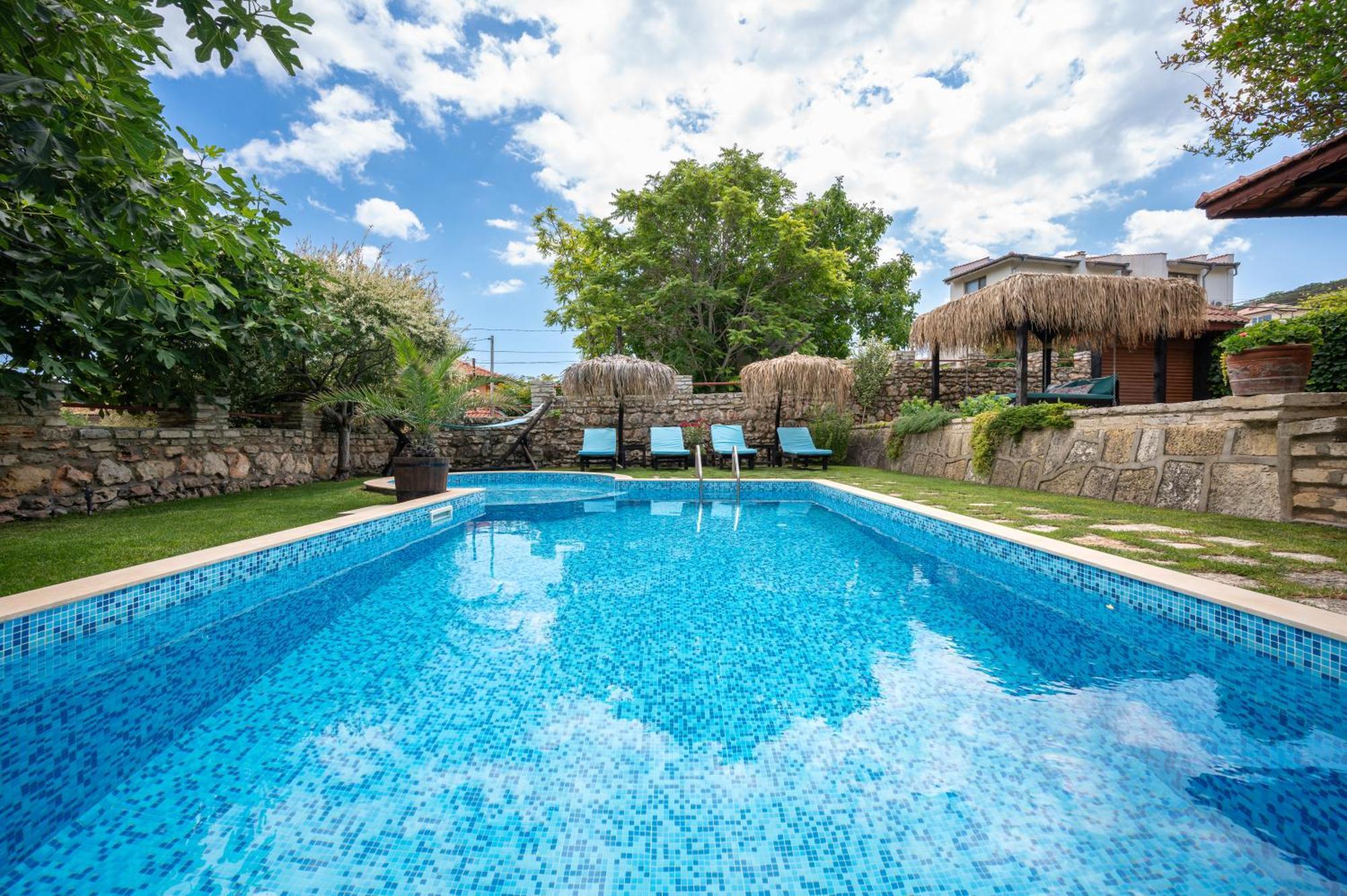 Villa Komitata-Pool And Jacuzzi Balcic Exterior foto