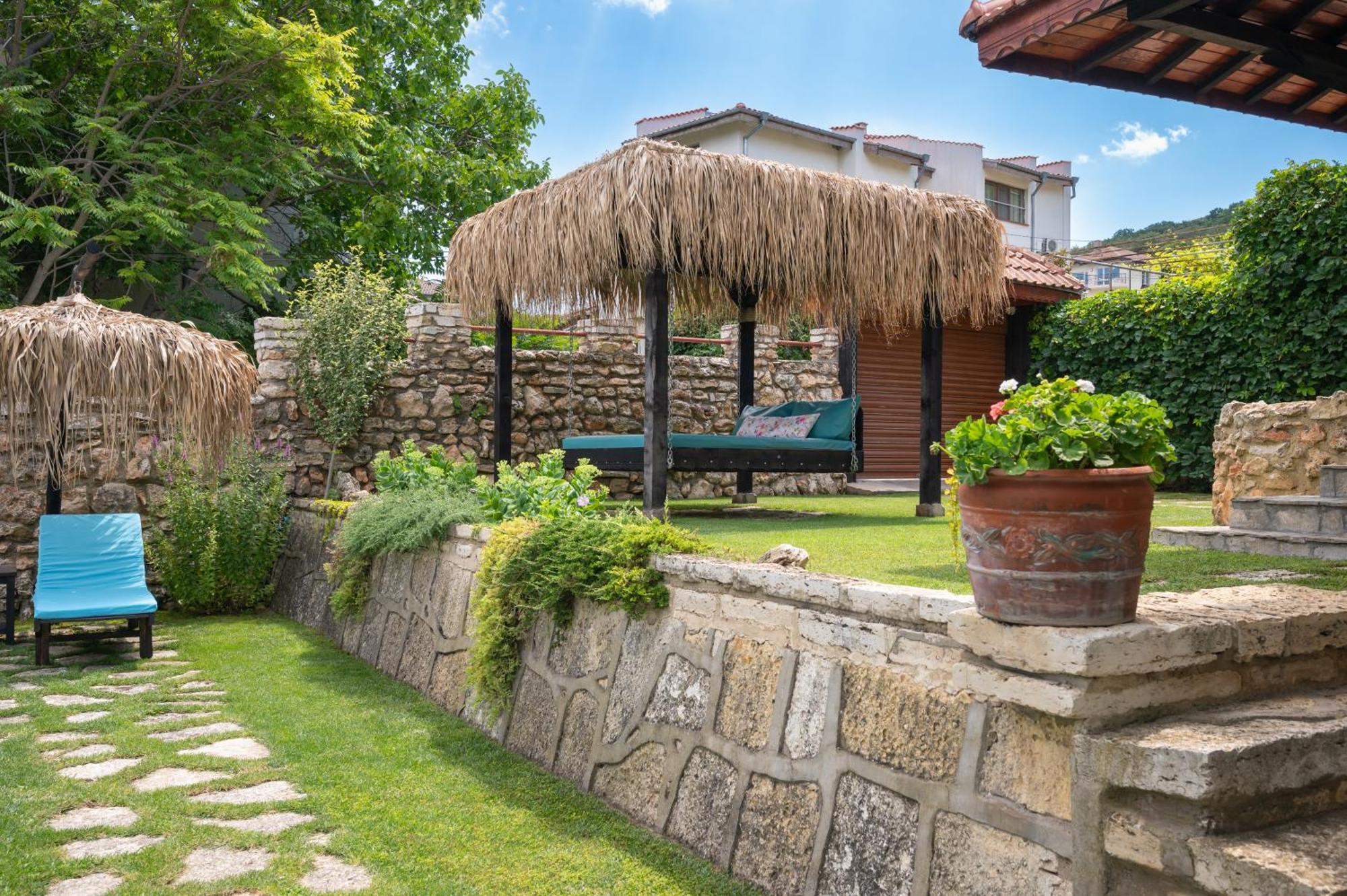 Villa Komitata-Pool And Jacuzzi Balcic Exterior foto
